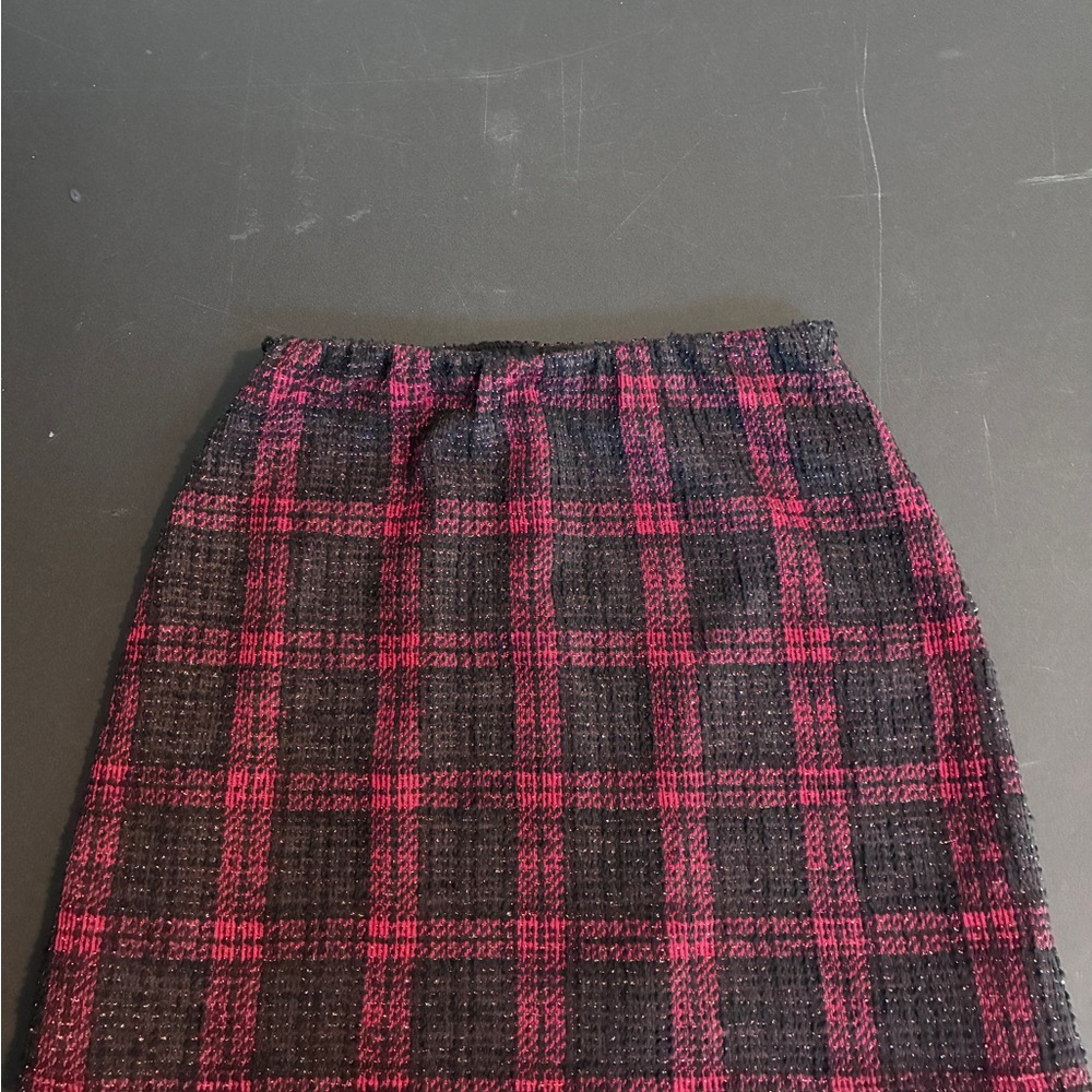 Art Class Plaid Skirt in Black and Pink